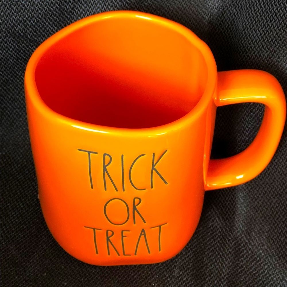 RAE DUNN HALLOWEEN TRICK OR TREAT MUG!